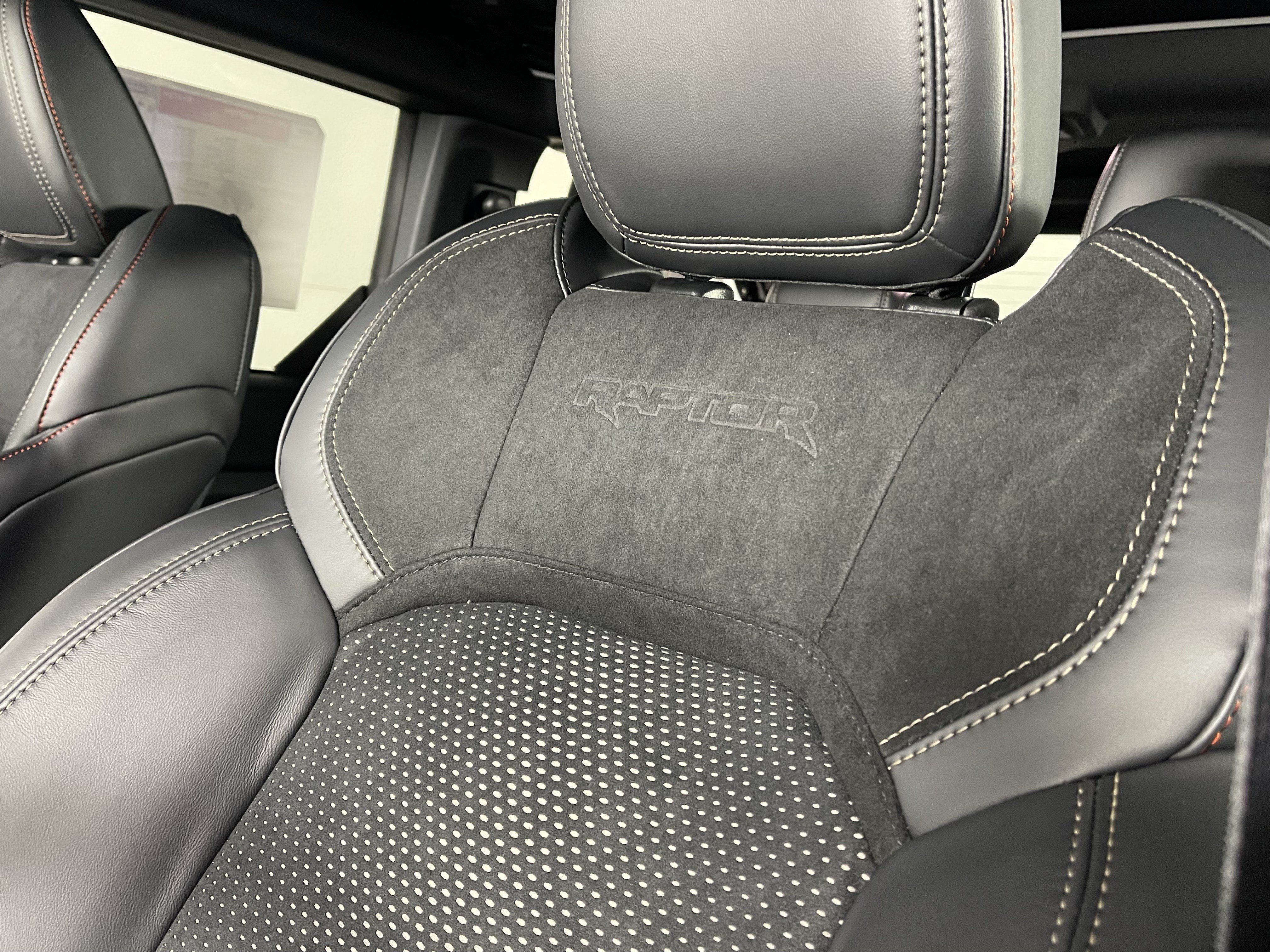 New 2026 Ford Bronco Raptor w/ Interior Carbon Fiber Pack AWD/4WD image 18
