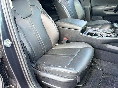 Used 2024 Kia Sorento S w/ Panoramic Sunroof Package FWD image 17