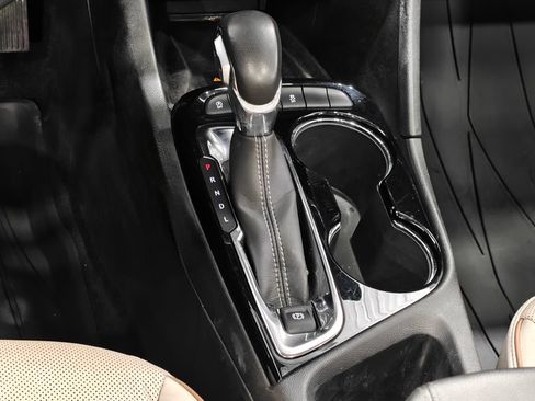 Used 2024 Buick Encore GX Avenir w/ Avenir Technology Package AWD/4WD image 9