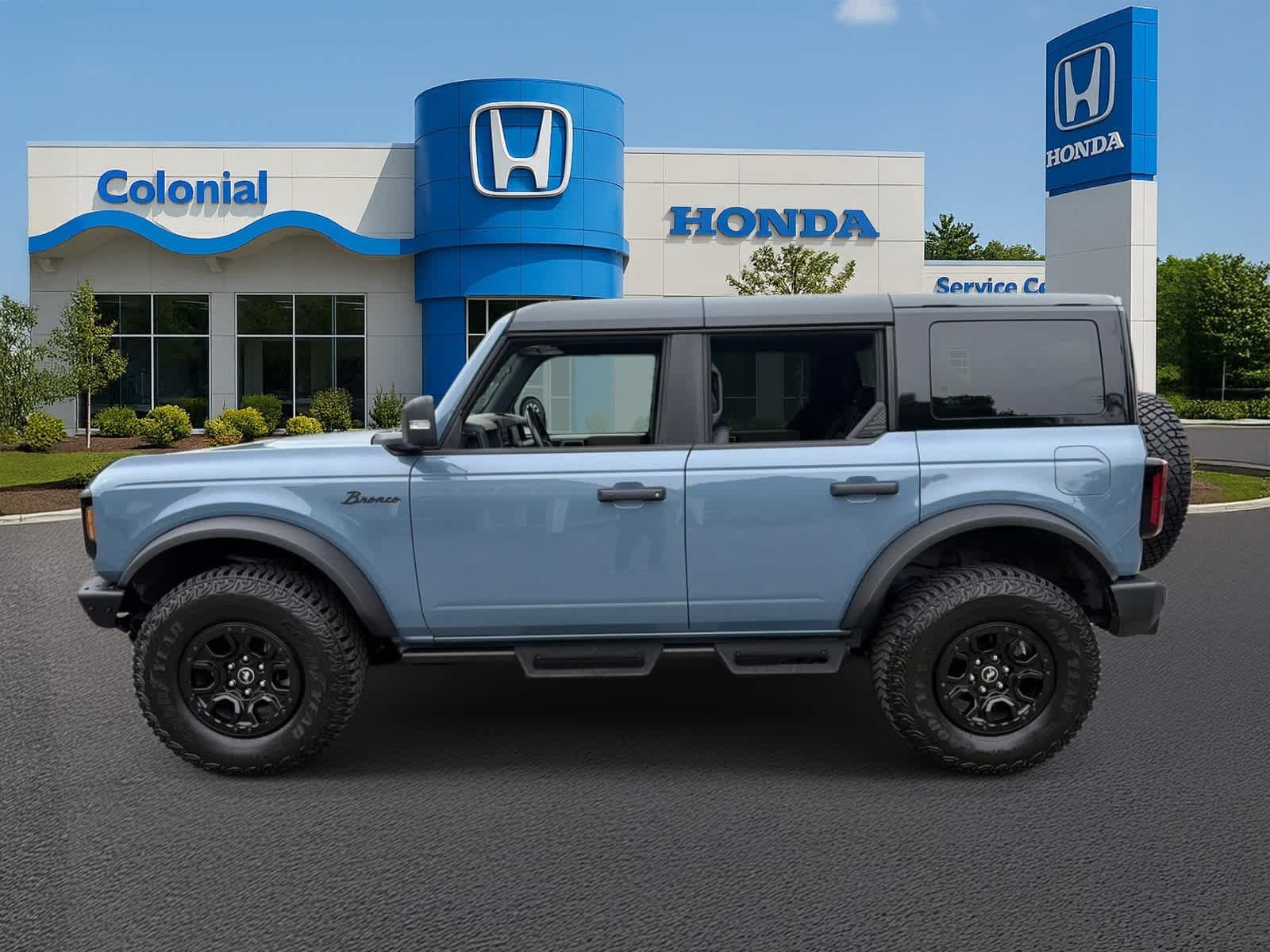 Used 2024 Ford Bronco Wildtrak AWD/4WD image 3