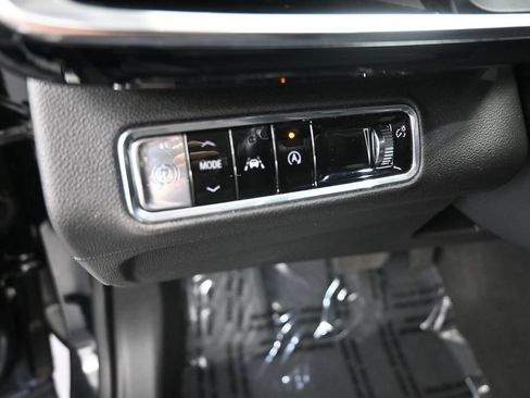 Used 2024 Buick Envision Preferred AWD/4WD image 25