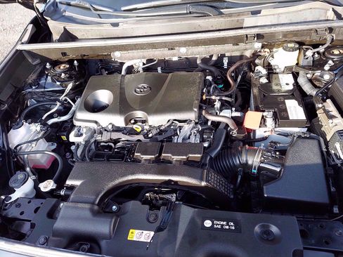 Certified 2019 Toyota RAV4 LE image 25