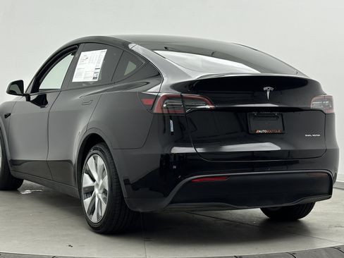 Used 2023 Tesla Model Y Long Range AWD/4WD image 6