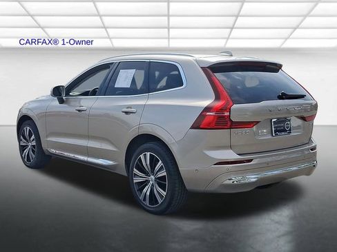 Certified 2023 Volvo XC60 B5 Plus AWD/4WD image 4