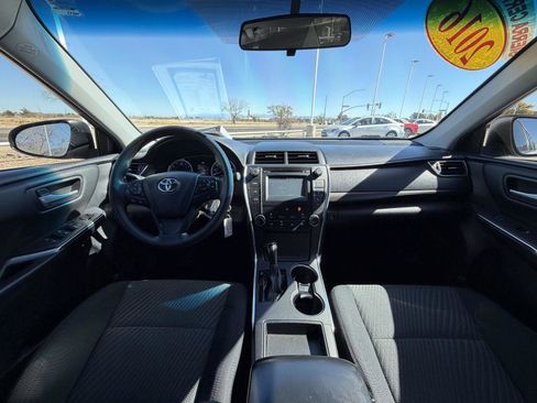 Used 2016 Toyota Camry LE image 21