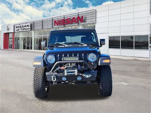 Used 2018 Jeep Wrangler Unlimited Sport image 2
