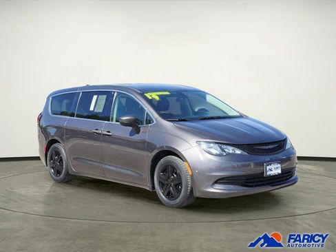 Used 2019 Chrysler Pacifica L FWD image 6
