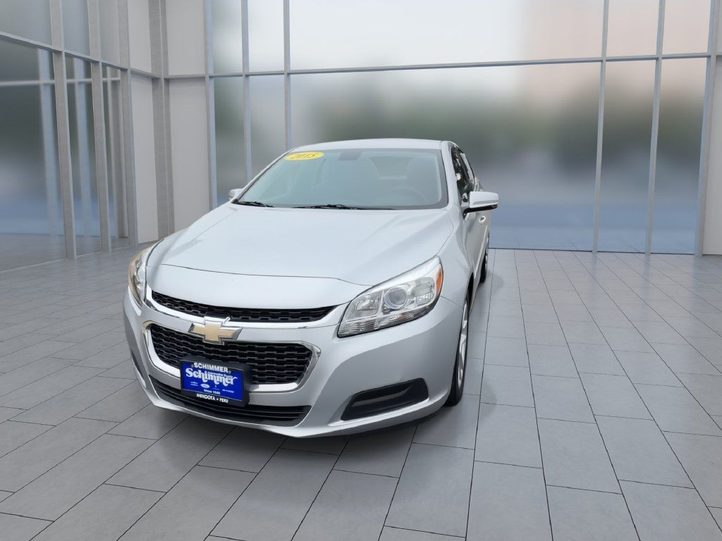 Used 2015 Chevrolet Malibu LT w/ Power Convenience Package FWD image 3