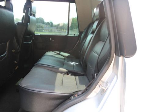 Used 2004 Land Rover Discovery HSE AWD/4WD image 22