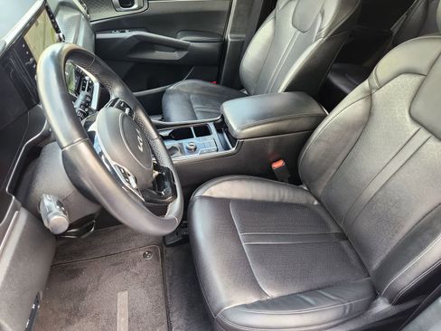 Used 2023 Kia Sorento S w/ Panoramic Sunroof Package FWD image 12
