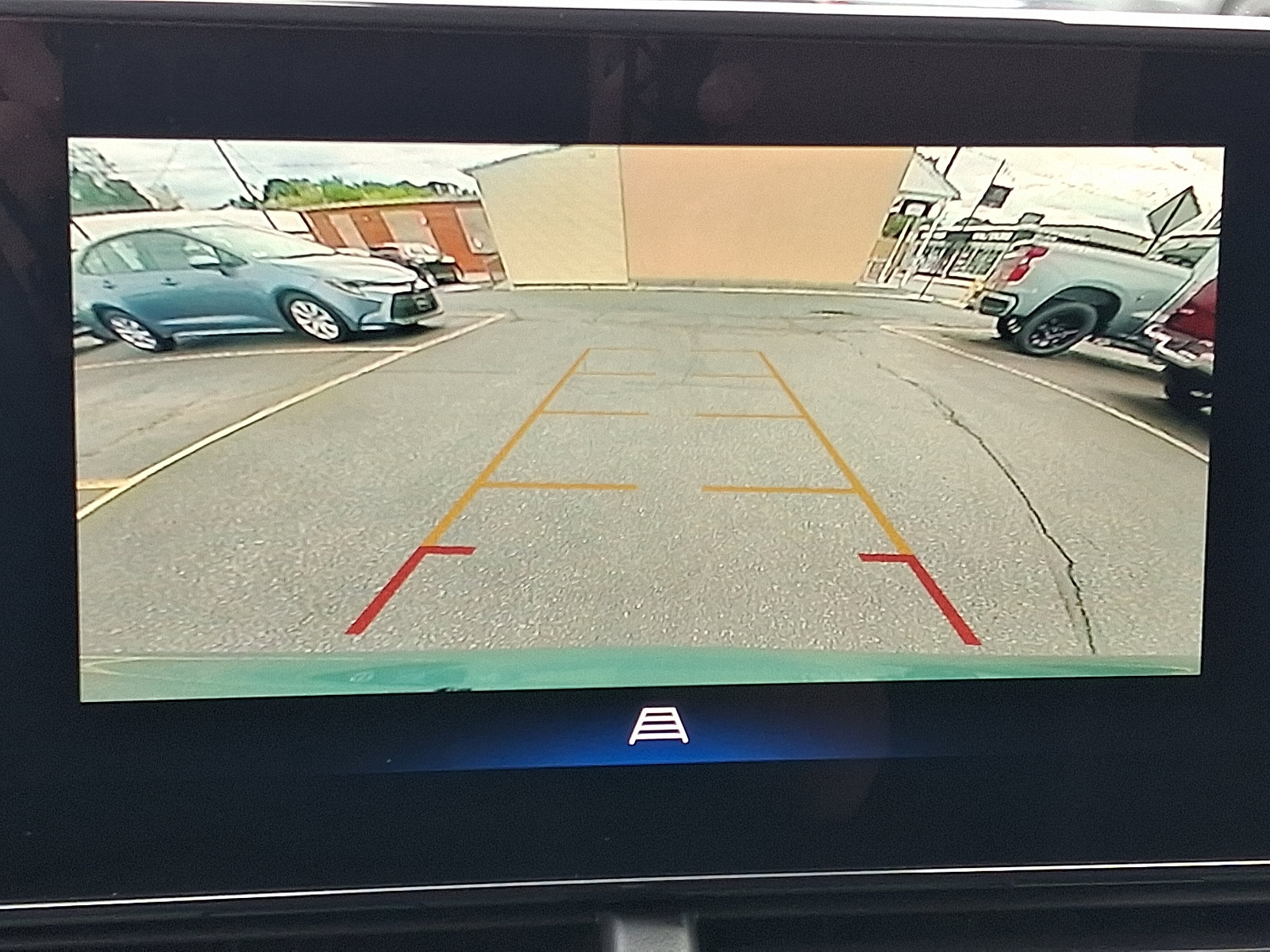 Used 2025 Chevrolet Trax LT FWD image 18