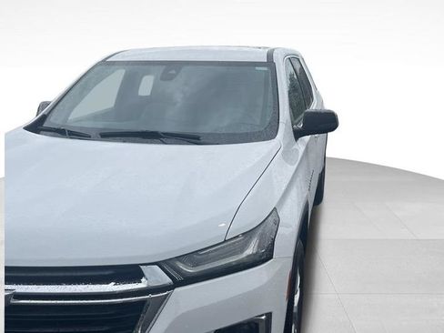 Used 2022 Chevrolet Traverse LS FWD image 11