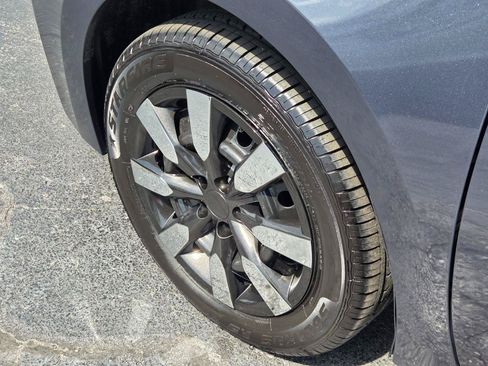 Used 2016 Toyota Corolla LE FWD image 11