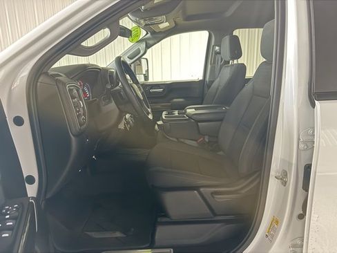 Used 2023 Chevrolet Silverado 2500 LT w/ Snow Plow Prep/Camper Package image 7