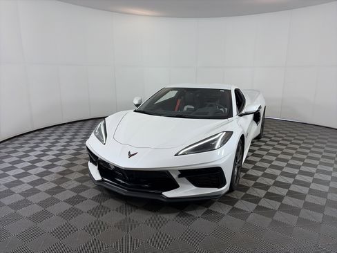 Used 2023 Chevrolet Corvette Stingray Premium Cpe w/ Z51 Performance Package image 2