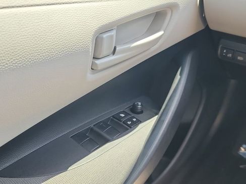 Used 2025 Toyota Corolla LE FWD image 19