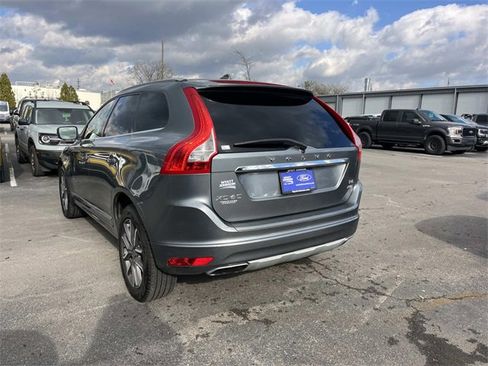 Used 2016 Volvo XC60 T6 Platinum image 5