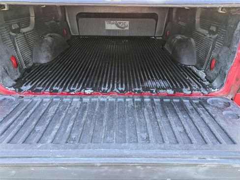 Used 2018 Chevrolet Silverado 1500 Custom image 7