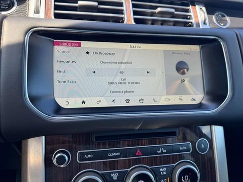 Used 2017 Land Rover Range Rover HSE AWD/4WD image 22