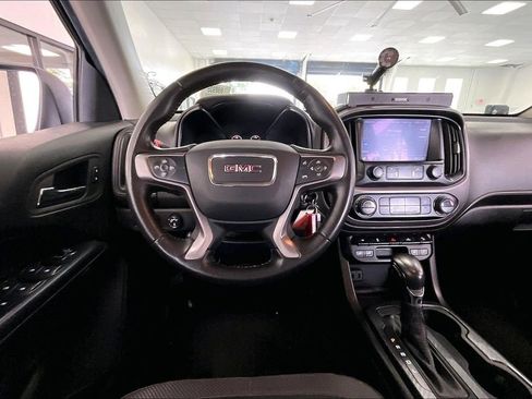 Used 2022 GMC Canyon AT4 w/ Trailering Package AWD/4WD image 9