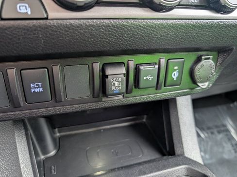 Used 2023 Toyota Tacoma TRD Sport AWD/4WD image 21