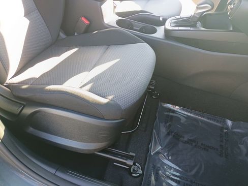 Used 2023 Kia Soul LX w/ LX Technology Package image 22