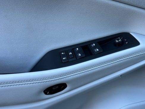 New 2026 Jeep Cherokee Laredo image 11