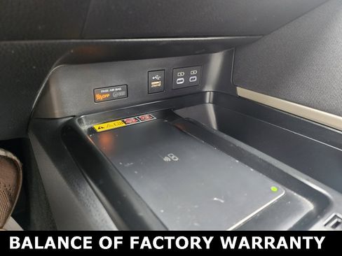 Used 2025 Toyota Camry SE image 35