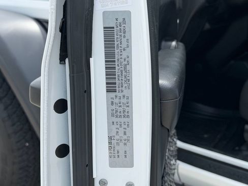 Used 2018 Jeep Wrangler Sport AWD/4WD image 15