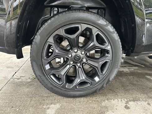 Used 2024 RAM 1500 Limited AWD/4WD image 27