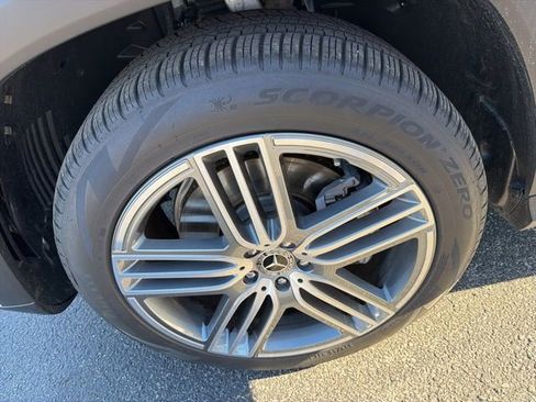 Certified 2026 Mercedes-Benz GLS 450 4MATIC image 18