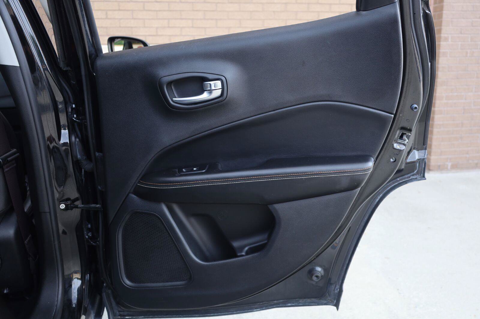 Used 2019 Jeep Compass Latitude FWD image 22