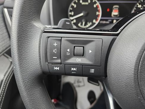 Used 2023 Nissan Rogue SV AWD/4WD image 23