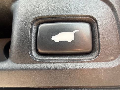 Used 2017 Honda Pilot Touring image 30