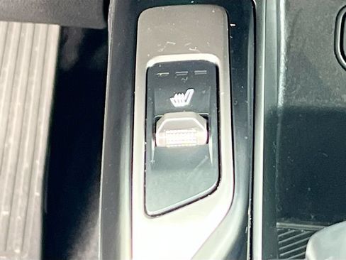 Certified 2025 Kia Sorento S AWD/4WD image 27