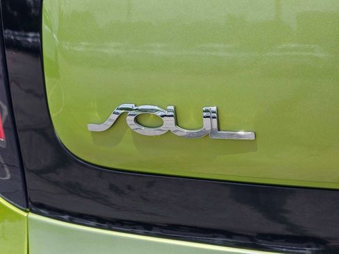Used 2014 Kia Soul FWD image 10
