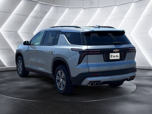 Certified 2024 Chevrolet Traverse LT AWD/4WD image 3