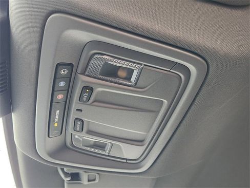 Used 2024 Chevrolet Silverado 1500 LT image 25