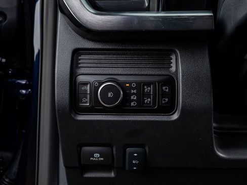 Used 2025 Ford F350 Lariat w/ Black Appearance Package image 22