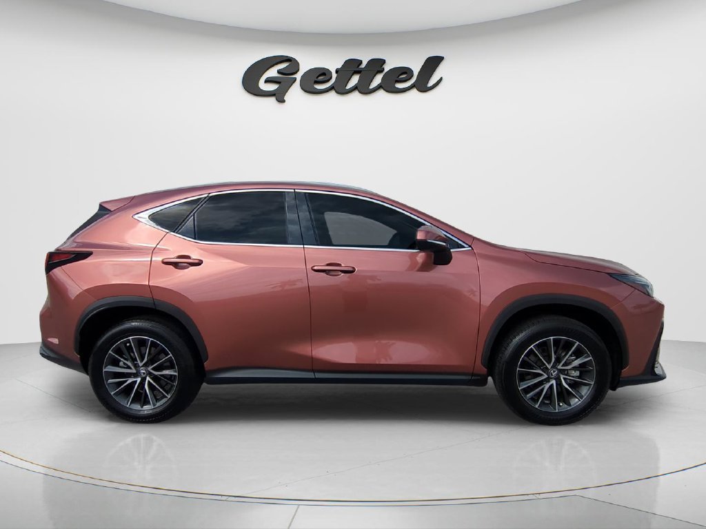 Used 2025 Lexus NX 250 FWD w/ Towing Package (2000 Lbs) image 4
