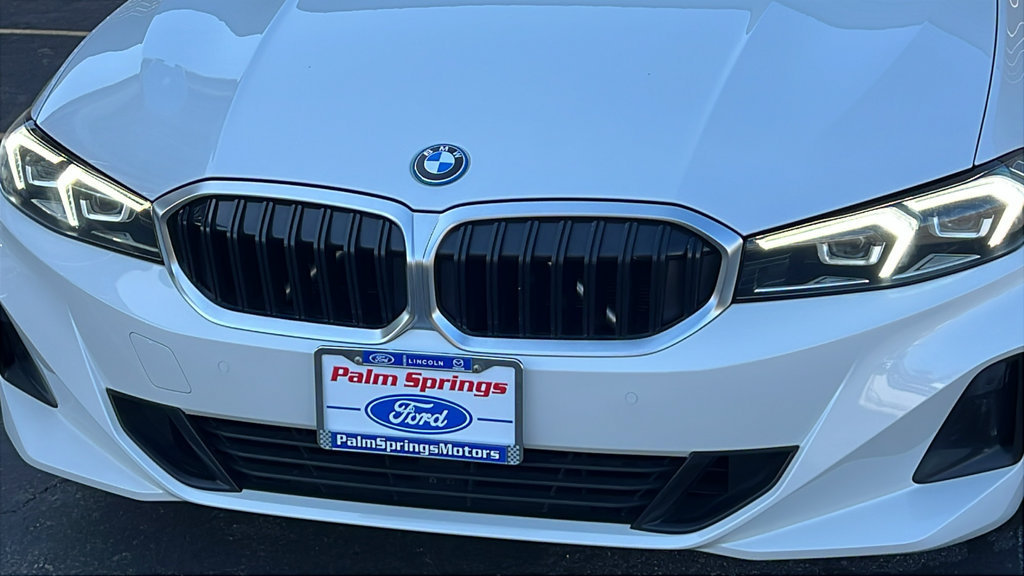 Used 2024 BMW 330e w/ Convenience Package RWD image 3