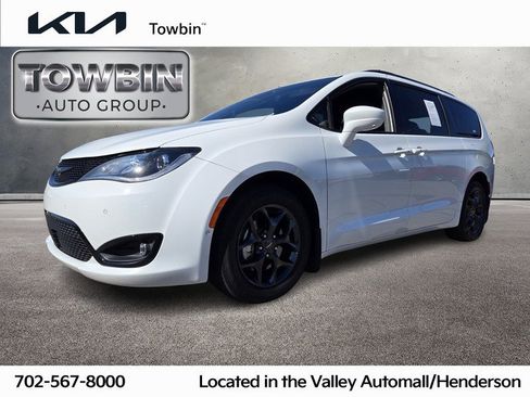 Used 2020 Chrysler Pacifica Touring-L Plus FWD image 1