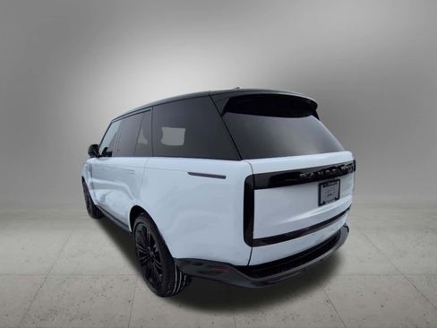 New 2026 Land Rover Range Rover SE image 4