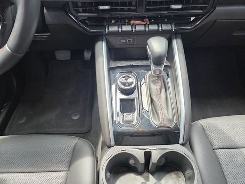 Used 2023 Chevrolet Colorado Z71 w/ Z71 Convenience Package 2 AWD/4WD image 30