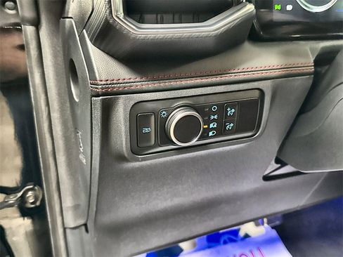 Used 2024 Ford Mustang GT Premium image 16