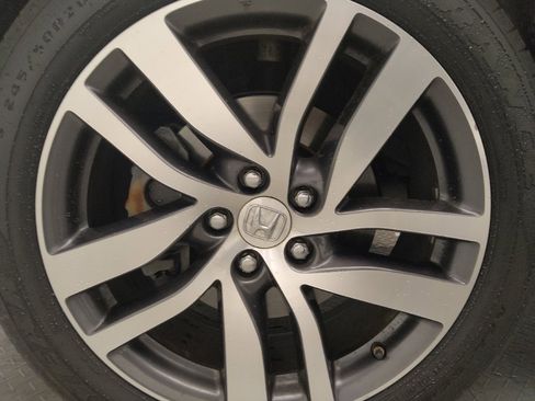 Used 2017 Honda Pilot Elite image 31