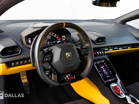 Used 2023 Lamborghini Huracan Tecnica image 24