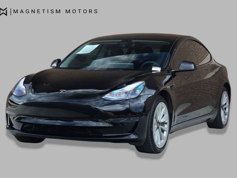 Used 2023 Tesla Model 3 Standard Range RWD image 5