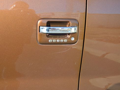 Used 2011 Ford F150 Lariat w/ Lariat Chrome Pkg image 50