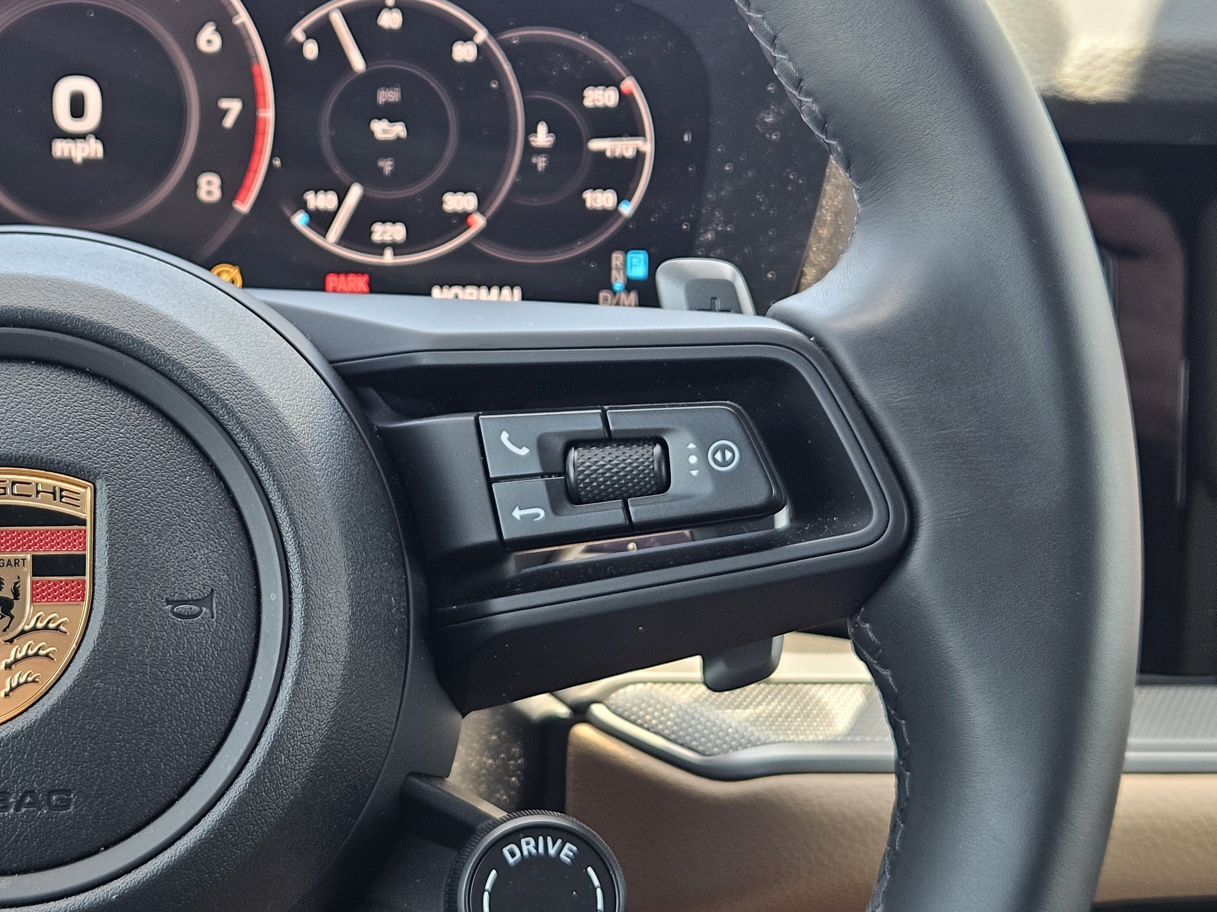 Certified 2026 Porsche Cayenne AWD/4WD image 27